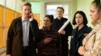 Deadloch 1.Sezon 5.Bölüm Türkçe Dublaj izle