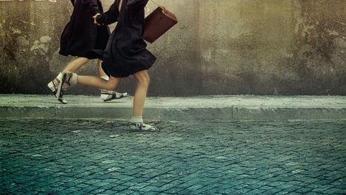 My Brilliant Friend 1.Sezon 3.Bölüm izle