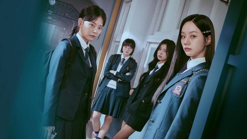 Friendly Rivalry 1.Sezon 3.Bölüm izle